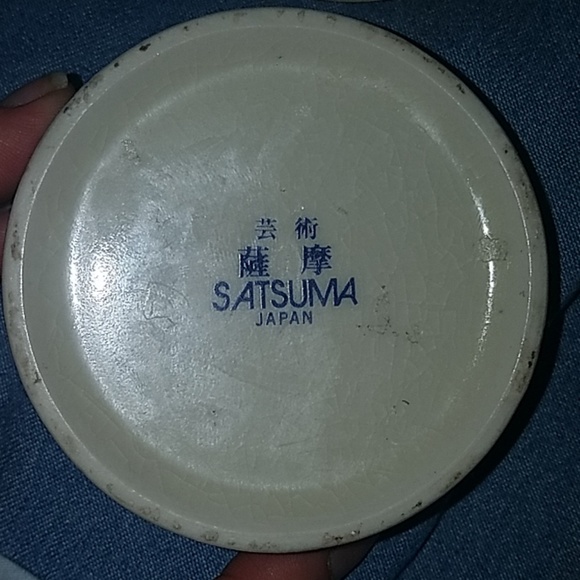 Vintage trinket/jewelry holder - Picture 3 of 5